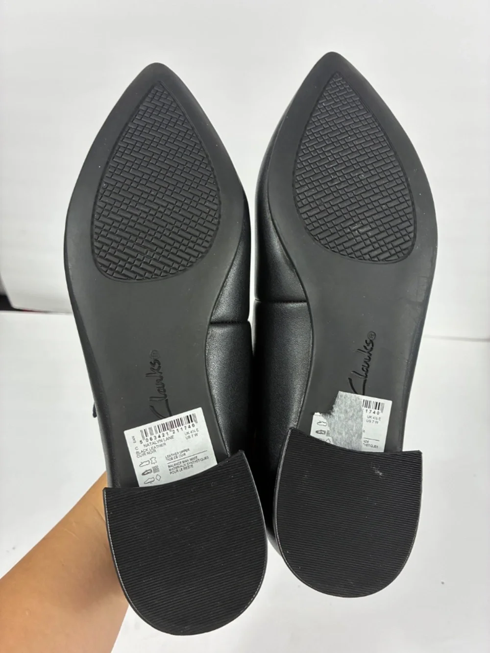 Clarks Natalyn Lane Ballet Flats NEW 7 Wide 7W Black Leather Pointed Toe Strappy